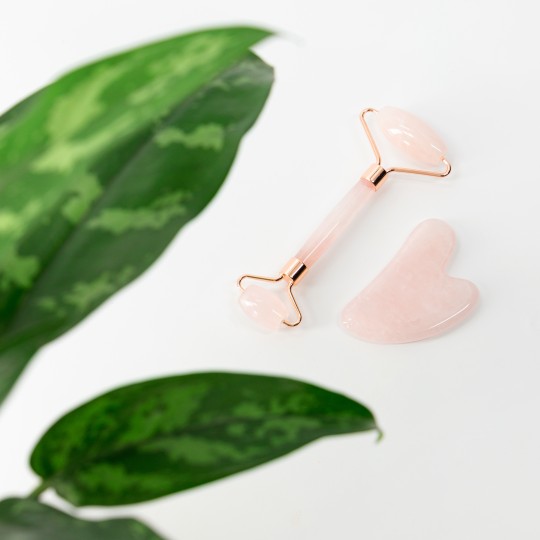Rolling With Jade: The Benefits And Techniques Of Jade Rolling For Your Skin